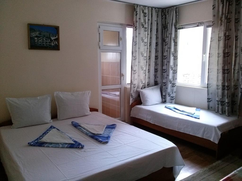 Dobrevi Guest House Sozopol Buitenkant foto